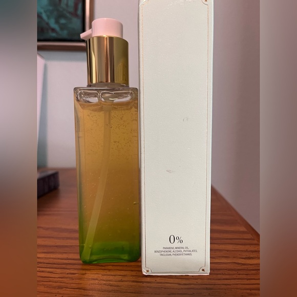 NIB BYROE Chamomile Tea Face Cleanser 150mL/5.07oz factory sealed Full Size - Picture 6 of 9